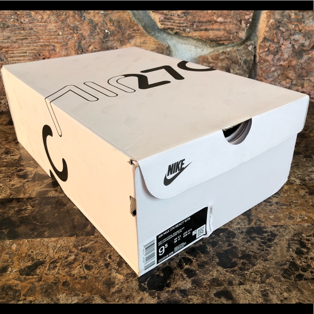 Nike Men's Air Max 270 React Winter Casual Sneaker - Picture 14 of 16